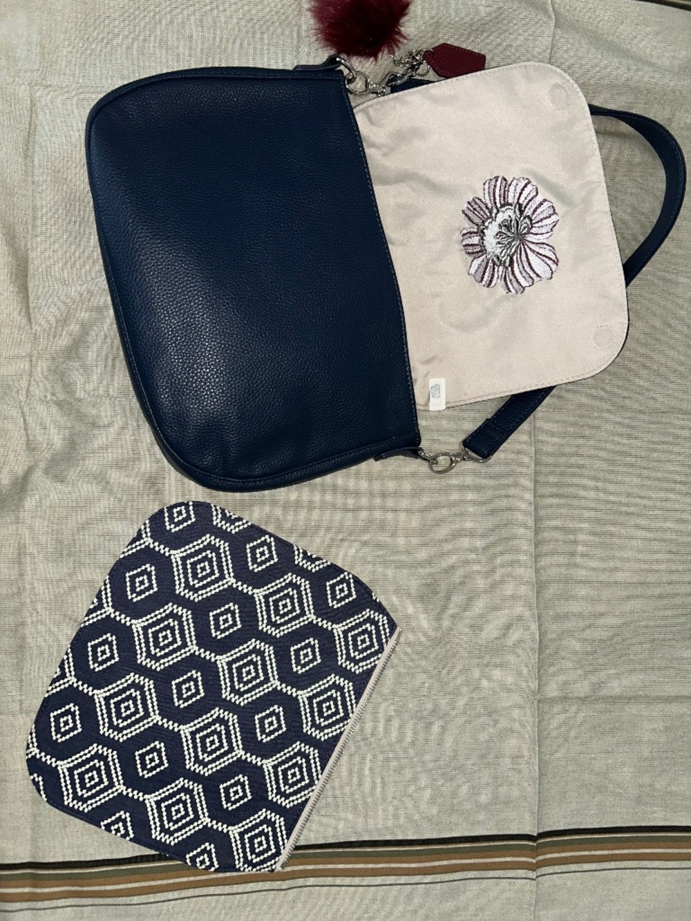Thirty-One Classic Purse - Navy Pebble